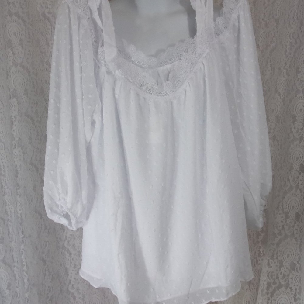 Cold Shoulder White top blouse and lots of Lace  Plus 22/24